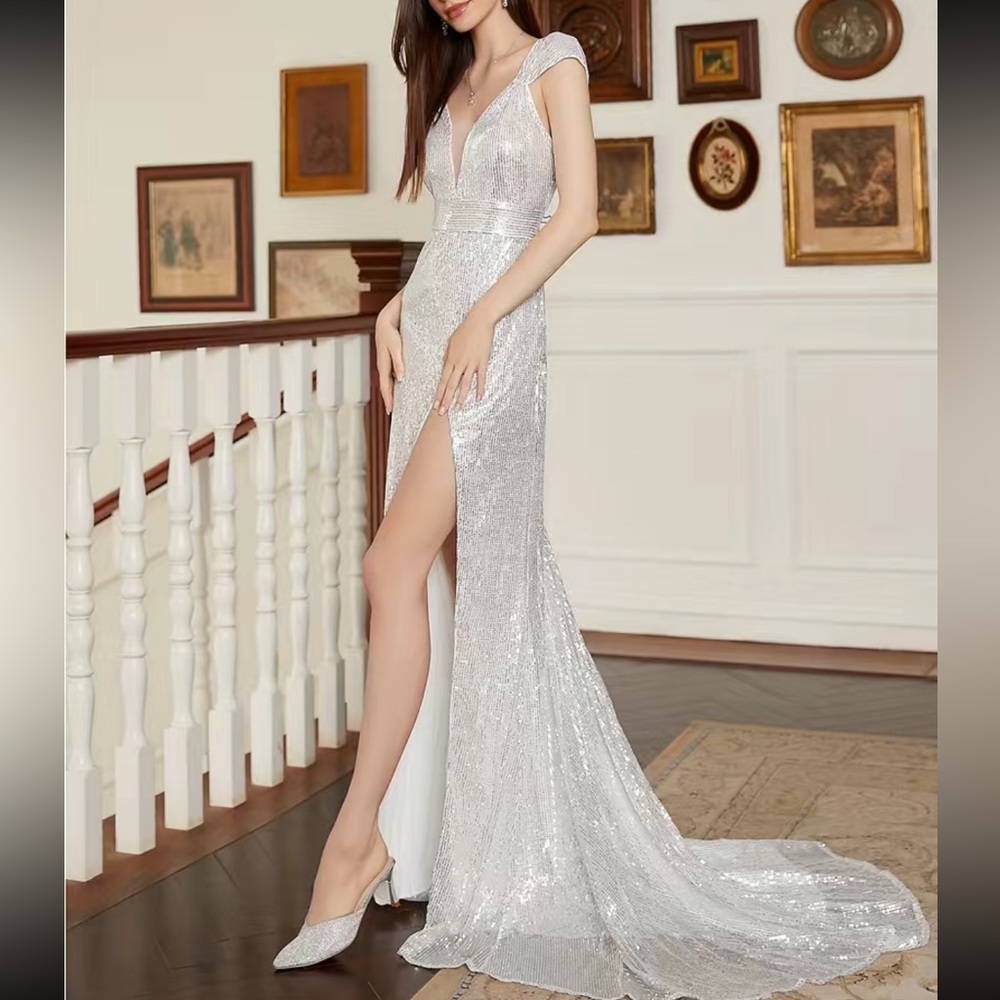 Luxurious glamorous slit thigh prom party formal sequins gown dress - Picture 4 of 7